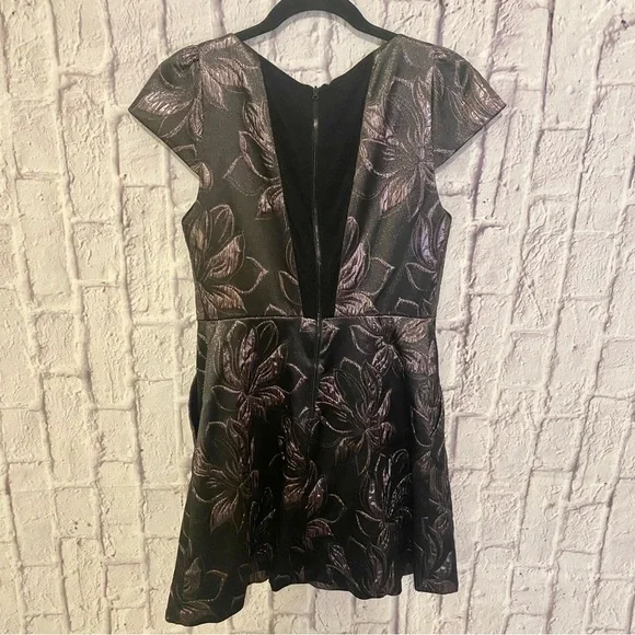 Alice + Olivia Trudy Dress Metallic Shimmer Fit & flare 6 Cocktail Party - Picture 6 of 9